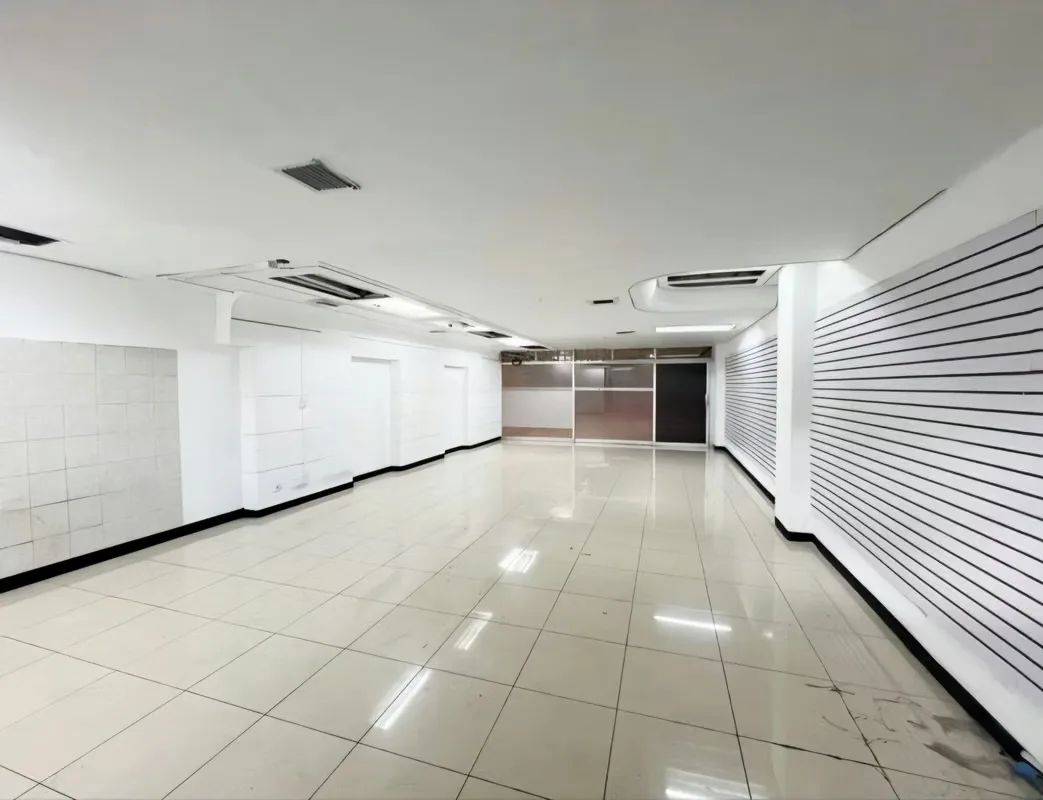 MA Asesorías alquila para el mes de Agosto 2026, Local Comercial ubicado en el Centro Colón, Paseo Colón, San José — photo 4