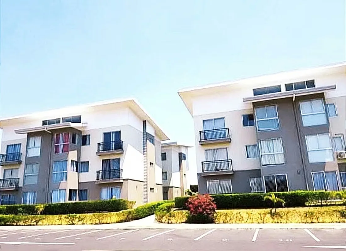 Alquiler de apartamento amplio en tercer nivel, con patio en Alajuela por CityMall