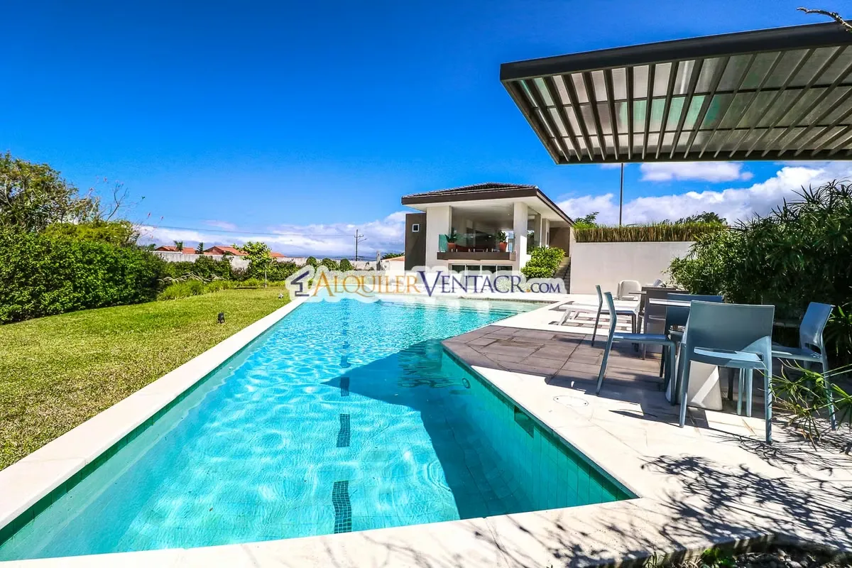 PARA ESTRENAR! LUJOSOS APARTAMENTOS CON VISTAS EN GUACHIPELIN ESCAZU