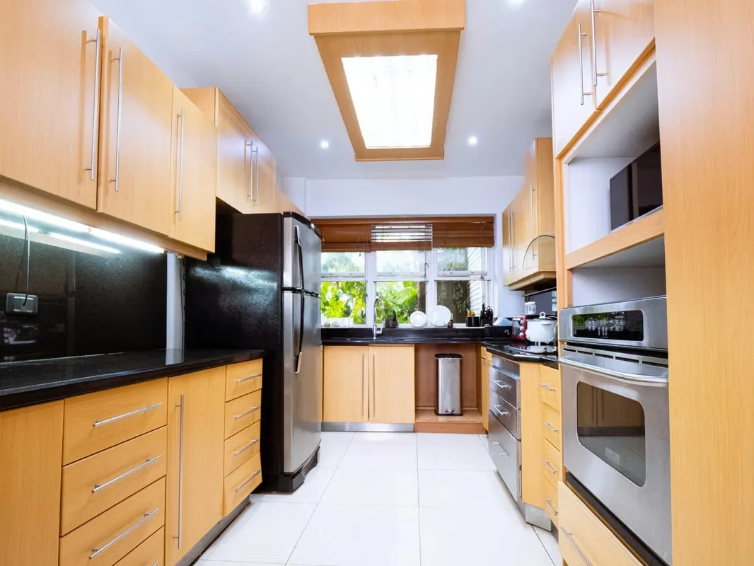 Venta de Amplia Casa en Escazú Trejos Montealegre