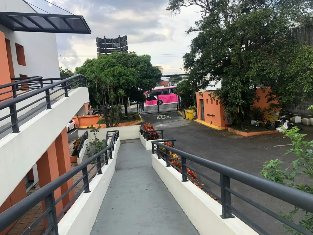 COMMERCIAL SPACE FOR RENT IN LA URUCA | $650 PER MONTH | 40 PARKING SPACES | 24/7 SECURITY — photo 5