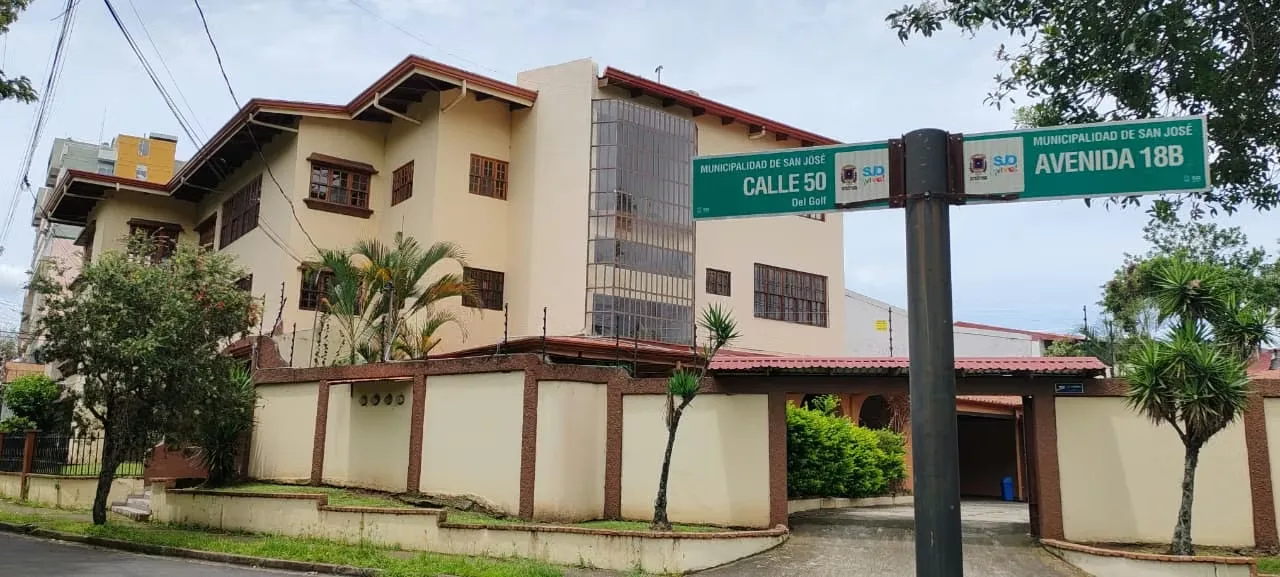 Venta de Edificio con 3 apartamentos, Sabana Sur, San José