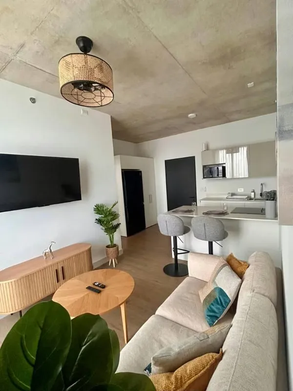 Alquiler de Apartamento Amoblado Núcleo Sabana Piso 18