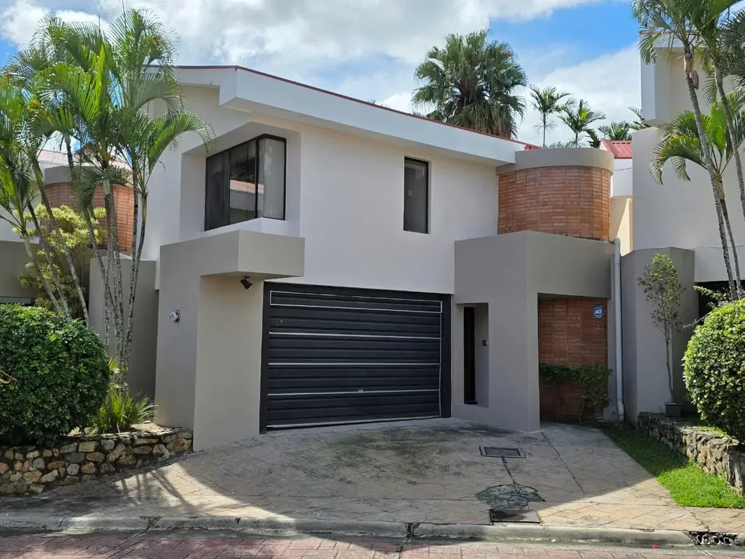 Venta de Casa en Residencial cerca del CRCC en Escazú