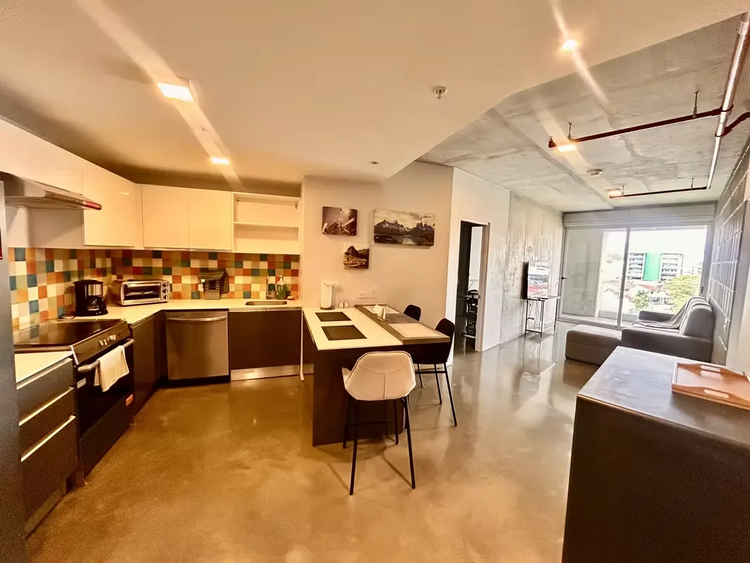 Viva en un sofisticado edificio con lindas amenidades. Cerca de muchos sitios de interés. — photo 3