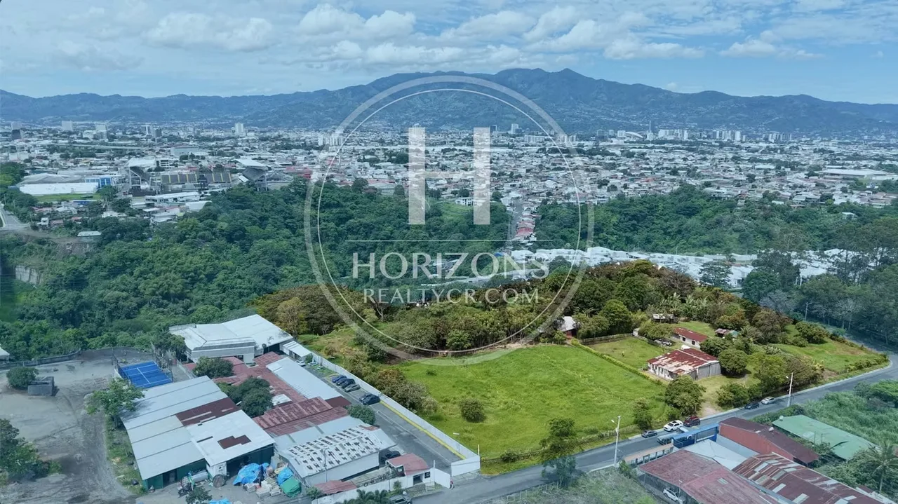 Terreno Para Desarrollo 3.31 Ha Hectáreas Potencial de Desarrollo Residencial Santo Domingo / Tibás de Heredia con Pozo Propio Situado entre Tibás y San Miguel , este terreno para ... — photo 5
