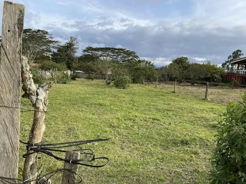 Venta de Lote en San Isidro de Heredia. 25-1201