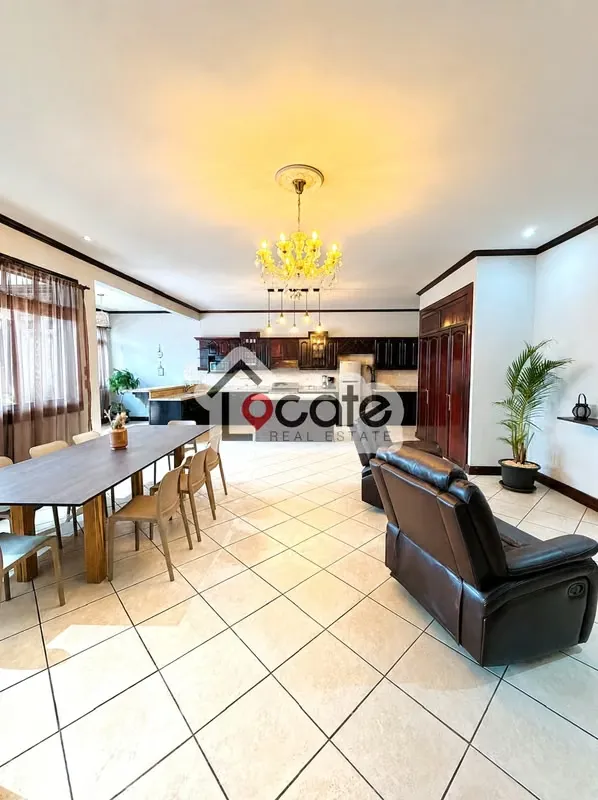 Spacious house for sale in Bosques de Doña Rosa at an excellent price!