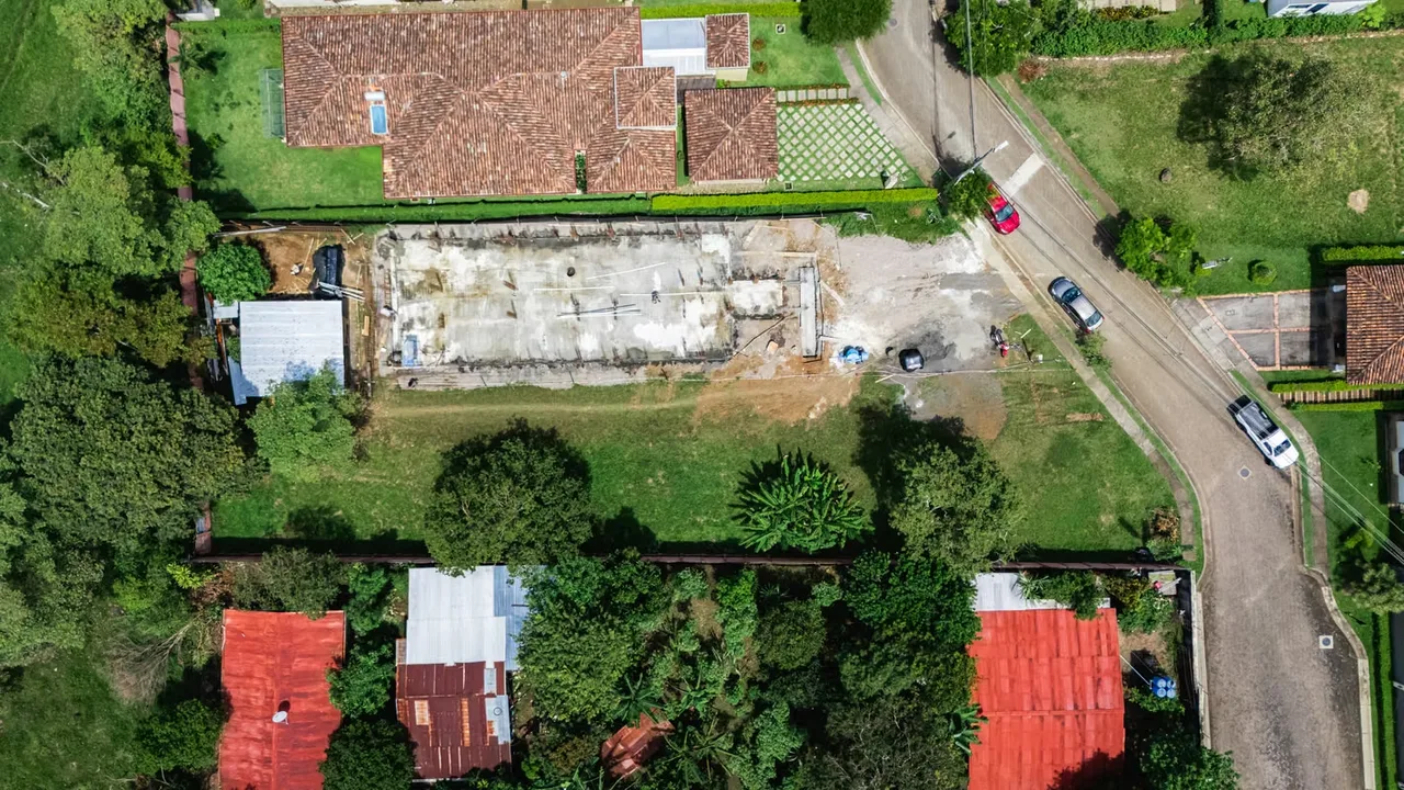 Se vende lote en Condominio en la Guácima de Alajuela.