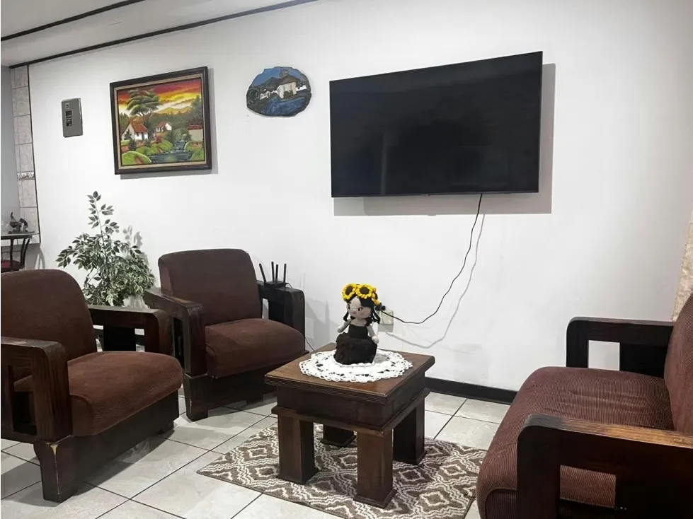 Venta de hermosa propiedad con 2 casas en San Miguel de Santo Domingo, Heredia — photo 4