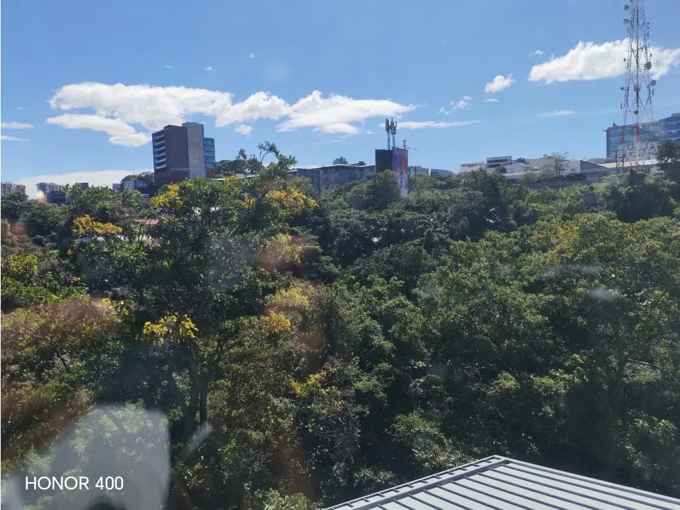 Experience the perfect blend of comfort and convenience in this strategically located apartment. Situated with immediate access to Circunvalación, La Sabana, and Uruca, this home is ... — photo 2