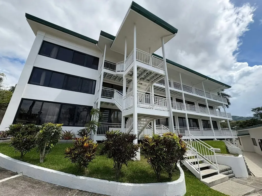 Apartamento en alquiler en condominio exclusivo con excelente ubicación