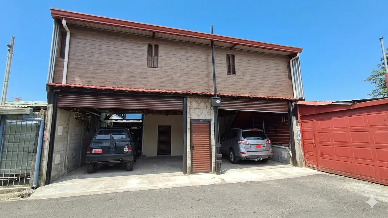 ¡Espacio de sobra para vivir como te mereces! Esta casa en San Miguel de Desamparados destaca por sus áreas amplias y muy bien ...