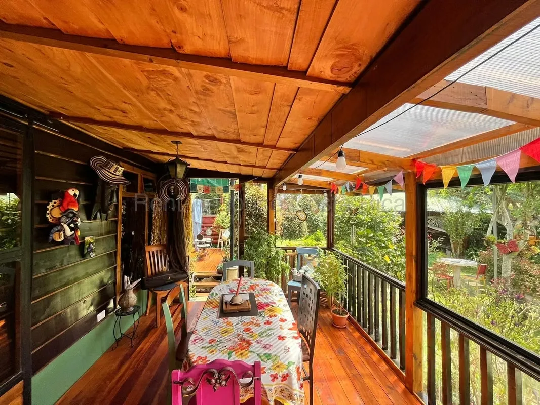 Cabaña en Venta - El Jardín de Dota Hermosa cabaña de montaña rodeada de naturaleza, ideal para quienes buscan tranquilidad, privacidad y conexión con el entorno. Su diseño ...