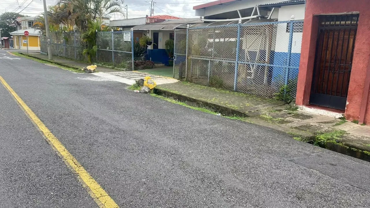 Oportunidad de venta Lote , Parqueo, Desarrollo habitacional. Santo Domingo, Heredia
