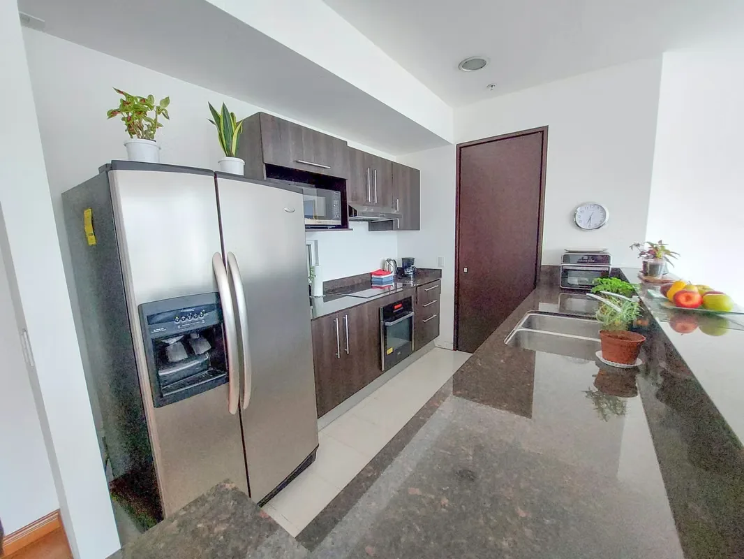 Live in one of the most exclusive and strategic areas of San Jose. This elegant apartment located on the 7th floor of the prestigious Vistas de Nunciatura Tower offers modern design, ... — photo 3