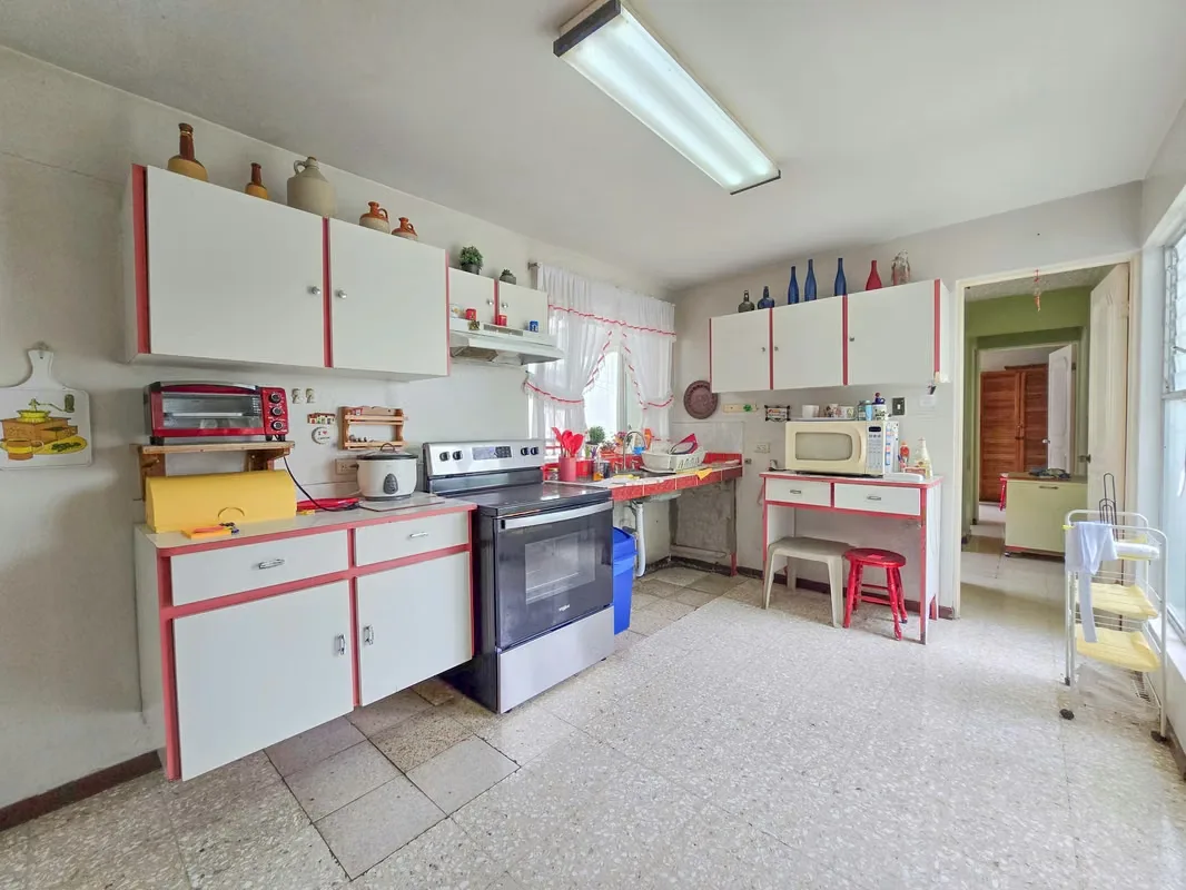 Investment opportunity in one of the most exclusive and strategic areas of San Jose. This spacious corner property located in Rohrmoser Nunciatura offers exceptional potential for a ... — photo 3