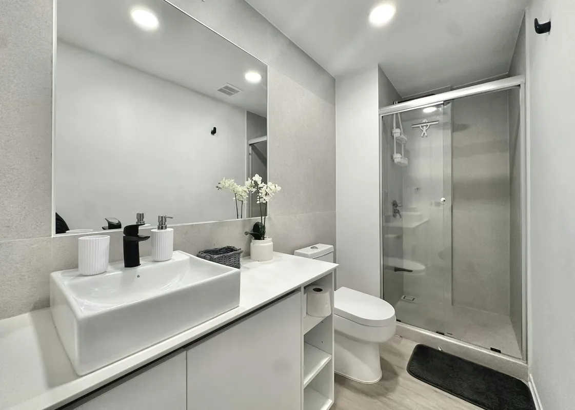 This modern fully furnished studio apartment is located in the prestigious NoTA Escalante building, one of the most ..., photo 4