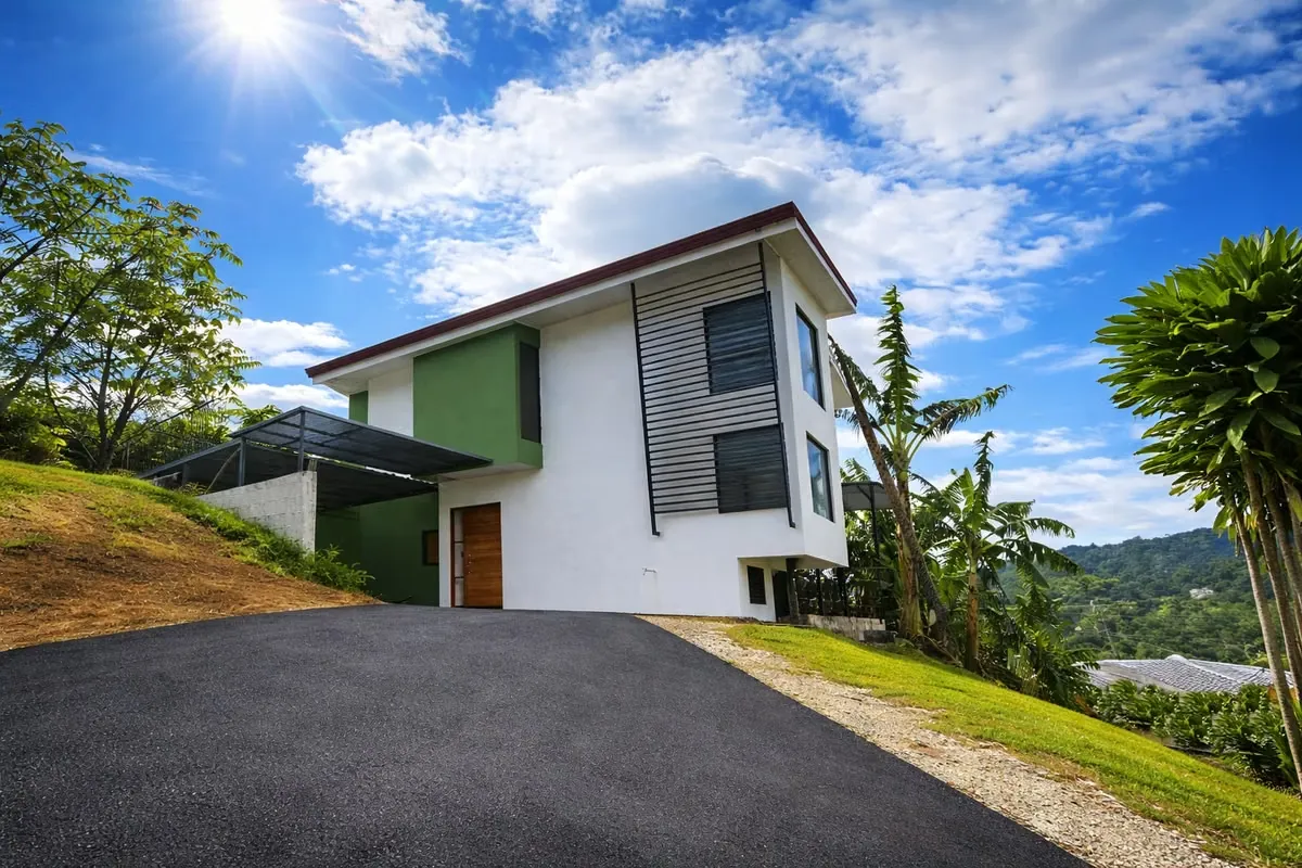 Se Vende Casa en San Gabriel de Aserrí con Vista a las Montañas-1