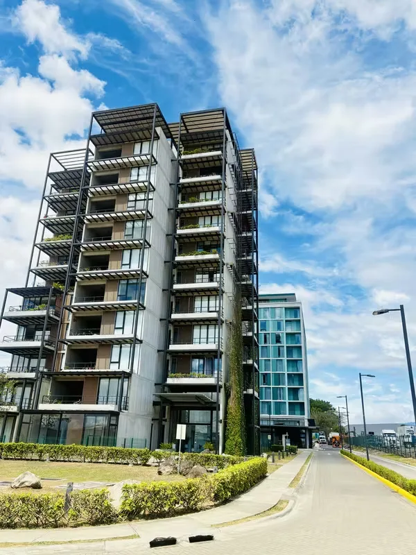 Alquiler Moderno Condominio Qalma El Coyol | 2 Hab - 2 Baños | A la par del Marriott — photo 2