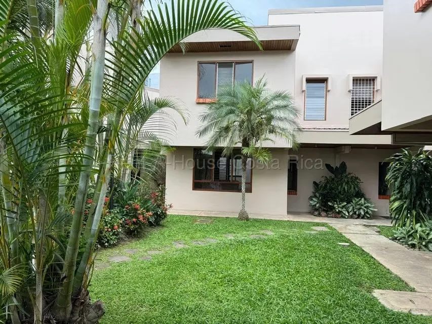 House for sale in Granadilla de Curridabat RZ