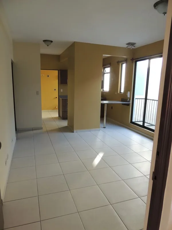 Se alquila cómodo apartamento en San Pedro de Montes de Oca, cerca de la Universidad Latina, en barrio Collados del Este. Se encuentra en calle sin salida. Tiene dos amplios cuartos ...