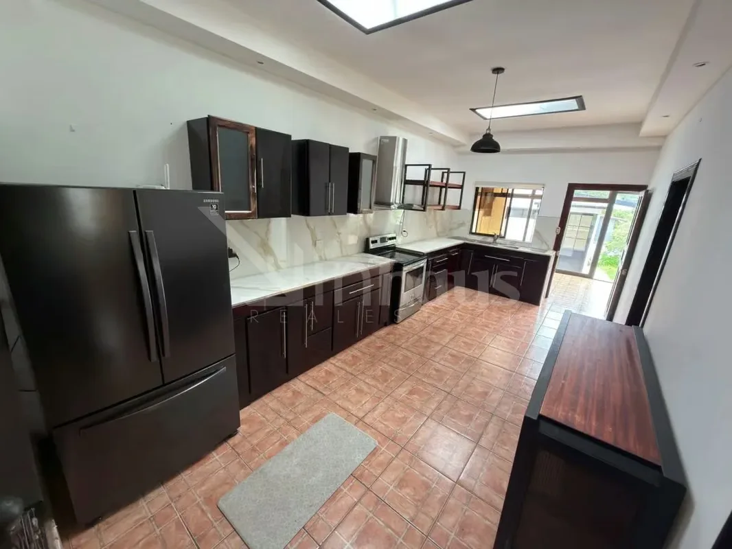 Casa de planta baja en alquiler – Amplia, cómoda y funcional — photo 5