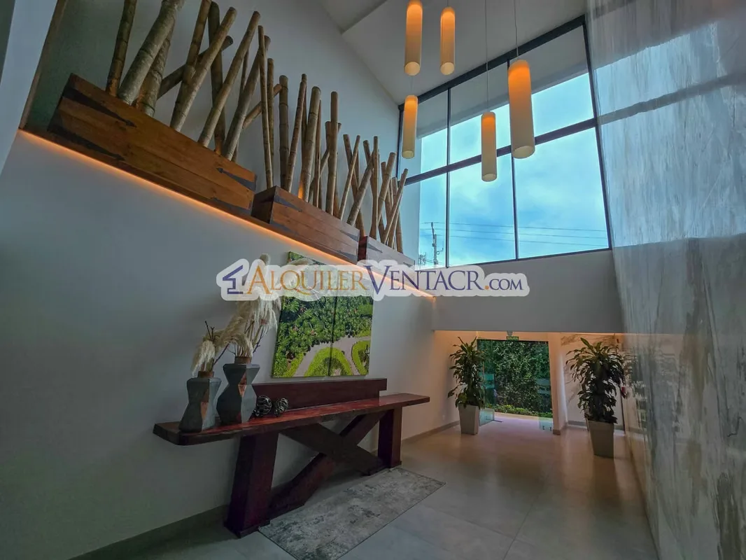Luxurious brand new apartment, located in Escazu Center, the project consists of only 17 exclusive apartments with stunning views, it is a single story and is located on the 3rd floor, ...