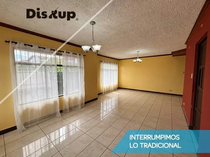 House for rent with 3 bedrooms + office. Ideal for remote work. Curridabat