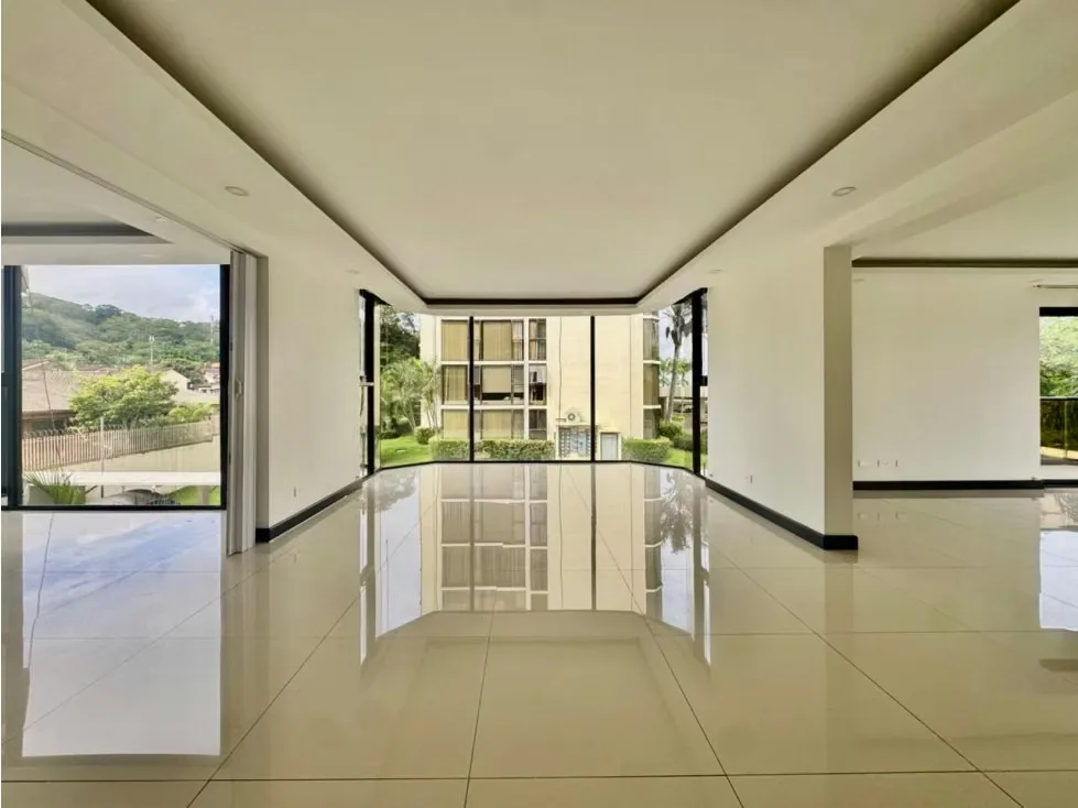 Se pone a la venta un amplio y cómodo apartamento en la exclusiva zona de Bello Horizonte, ideal para quienes buscan confort, amplitud y una excelente ubicación.