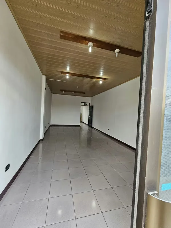 Position your business in one of the most strategic and high-traffic commercial areas of Moravia. This excellent 56m² ... — photo 5