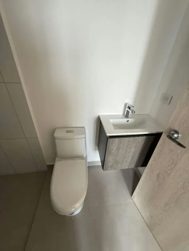 Apartamento nuevo de 2 habitaciones sala, comedor cocina, balcón, 2 baños, 2 parqueos, seguridad 24 horas, cerca de todo. — photo 3