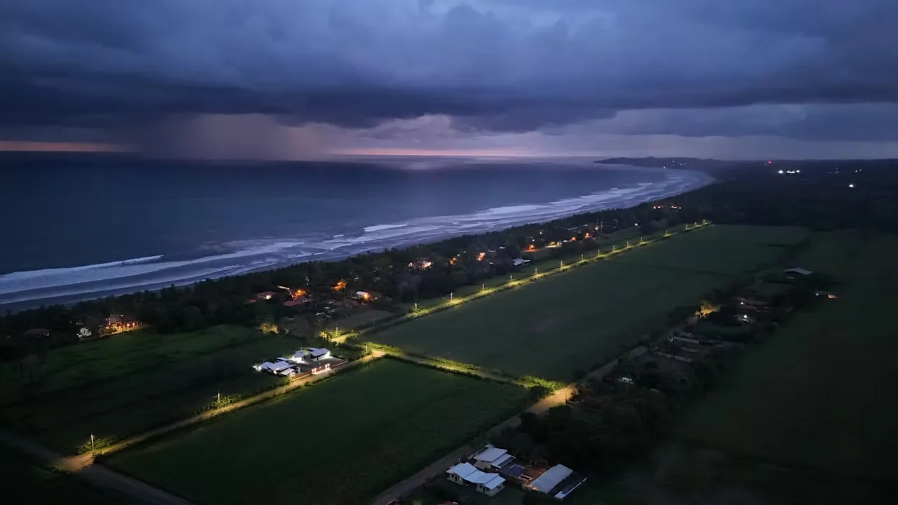 Lotes de 1,000 m² en Playa Esterillos Este, a pocos metros de la playa