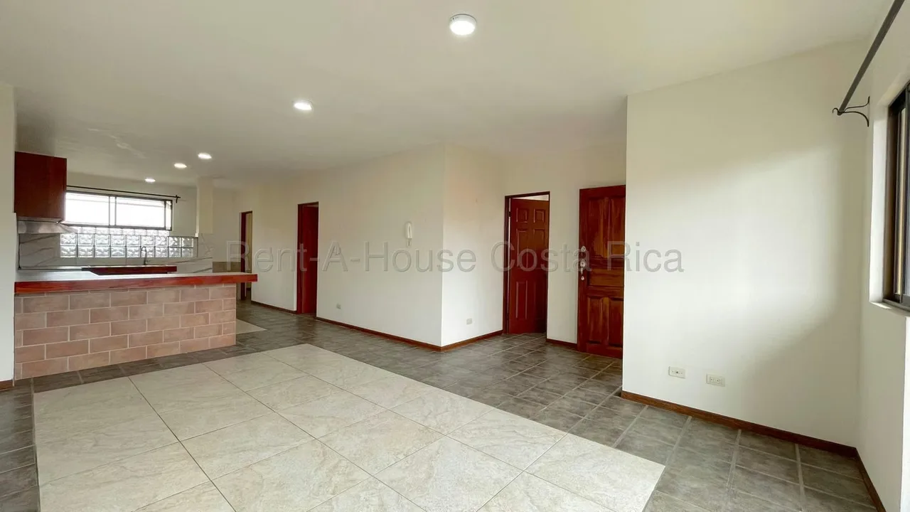 Apartamento en alquiler - Santa Ana, Quintas Don Lalo Apartamento de dos habitaciones ubicado en el residencial Quintas Don Lalo, una de las zonas con mayor acceso a servicios en Santa ...