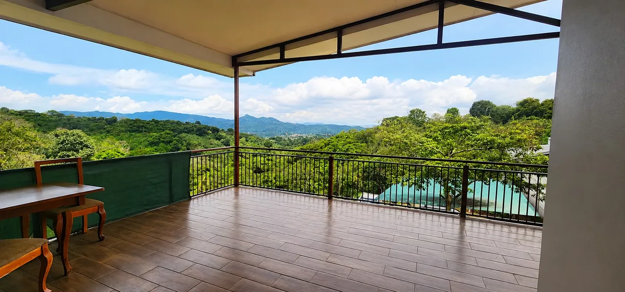Discover the perfect balance of modern design, comfort, and a strategic location in Candelaria de Naranjo. This beautiful property is located in a quiet and safe residential area, ... — photo 2