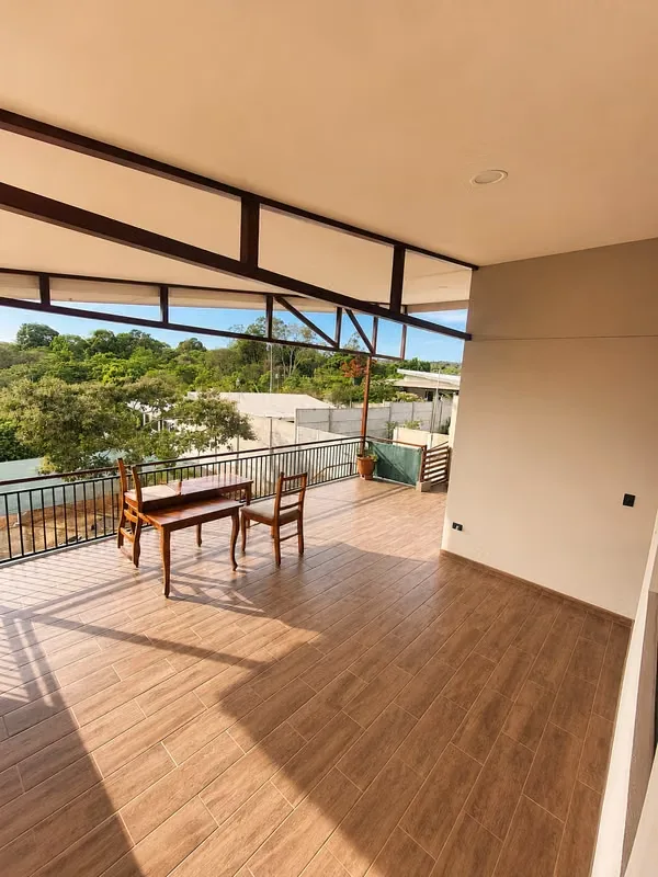 Discover the perfect balance of modern design, comfort, and a strategic location in Candelaria de Naranjo. This beautiful property is located in a quiet and safe residential area, ... — photo 3
