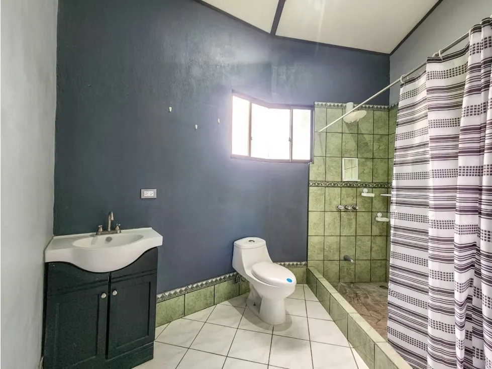 Excelente oportunidad de inversión en una propiedad ubicada en una de las zonas más cotizadas de Santa Ana centro, con acceso cercano a servicios, comercios y vías principales. — photo 2