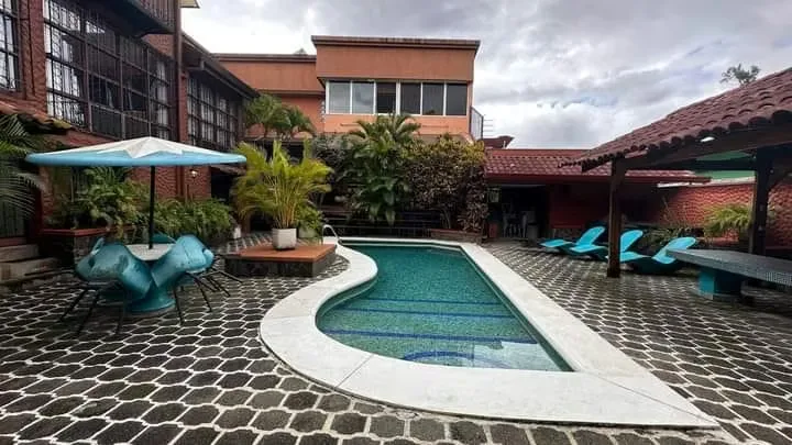 Más de 2.000 m² de terreno en una de las zonas más exclusivas y cotizadas de San José. — photo 2