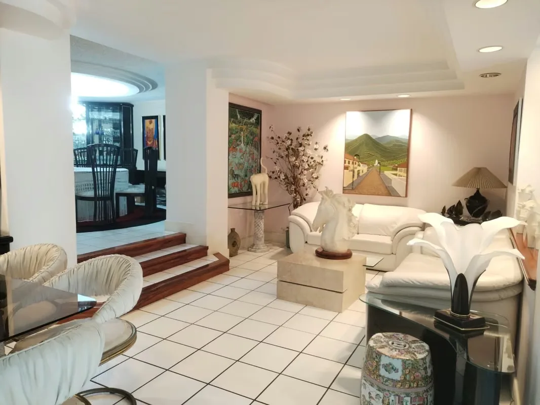 Más de 2.000 m² de terreno en una de las zonas más exclusivas y cotizadas de San José. — photo 5