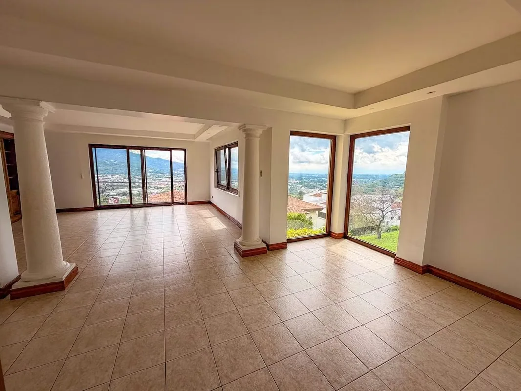 EXCLUSIVE LUXURY APARTMENT FOR RENT IN VILLA REAL — photo 5