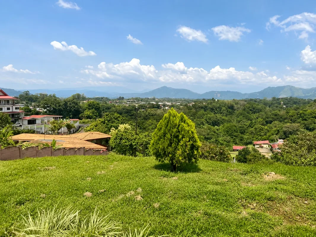 Casa con Vista Panorámica al Valle Central | Terreno de 3,203 m² | Precio Rebajado — photo 2