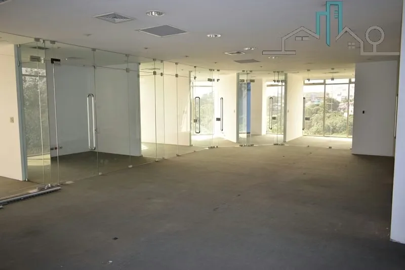 Office in Torres del Campo Office. Excellent location, close to shopping, executive and consumption centers in Goicoechea — photo 2
