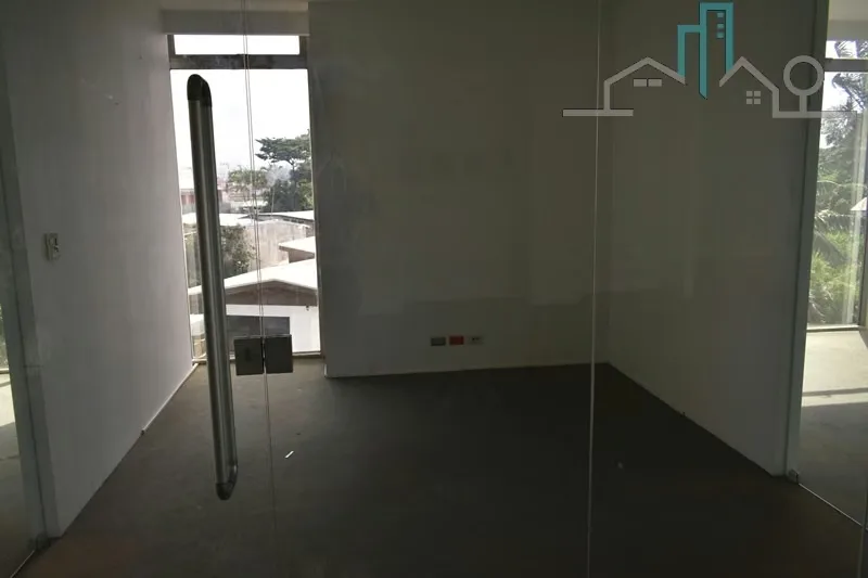 Office in Torres del Campo Office. Excellent location, close to shopping, executive and consumption centers in Goicoechea — photo 4
