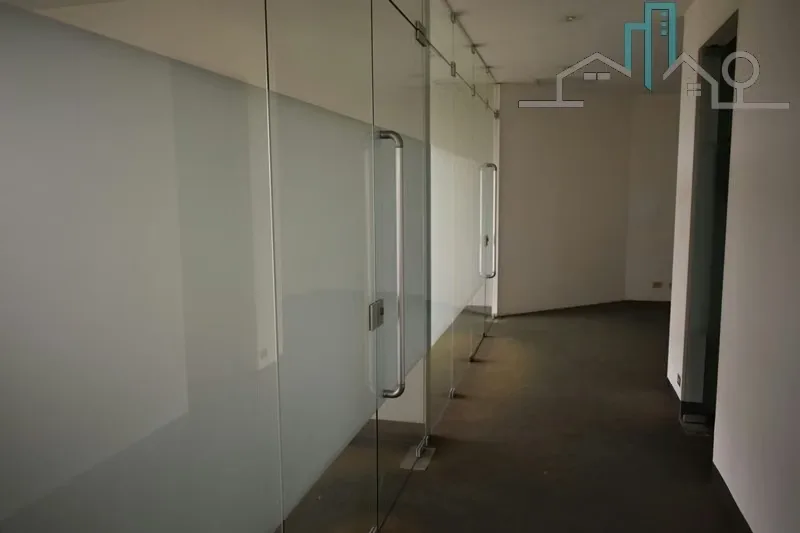 Office in Torres del Campo Office. Excellent location, close to shopping, executive and consumption centers in Goicoechea — photo 5