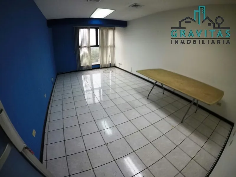 Offices in excellent location near shopping centers, executives, consumption and education, very central, Barrio Tournón. — photo 4