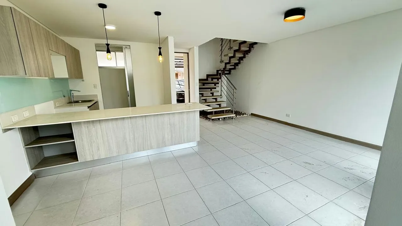 Disfrute de vivir en una de las zonas más exclusivas y estratégicas de Cariari, Belén, rodeado de comodidad, seguridad y excelente ubicación. — photo 5