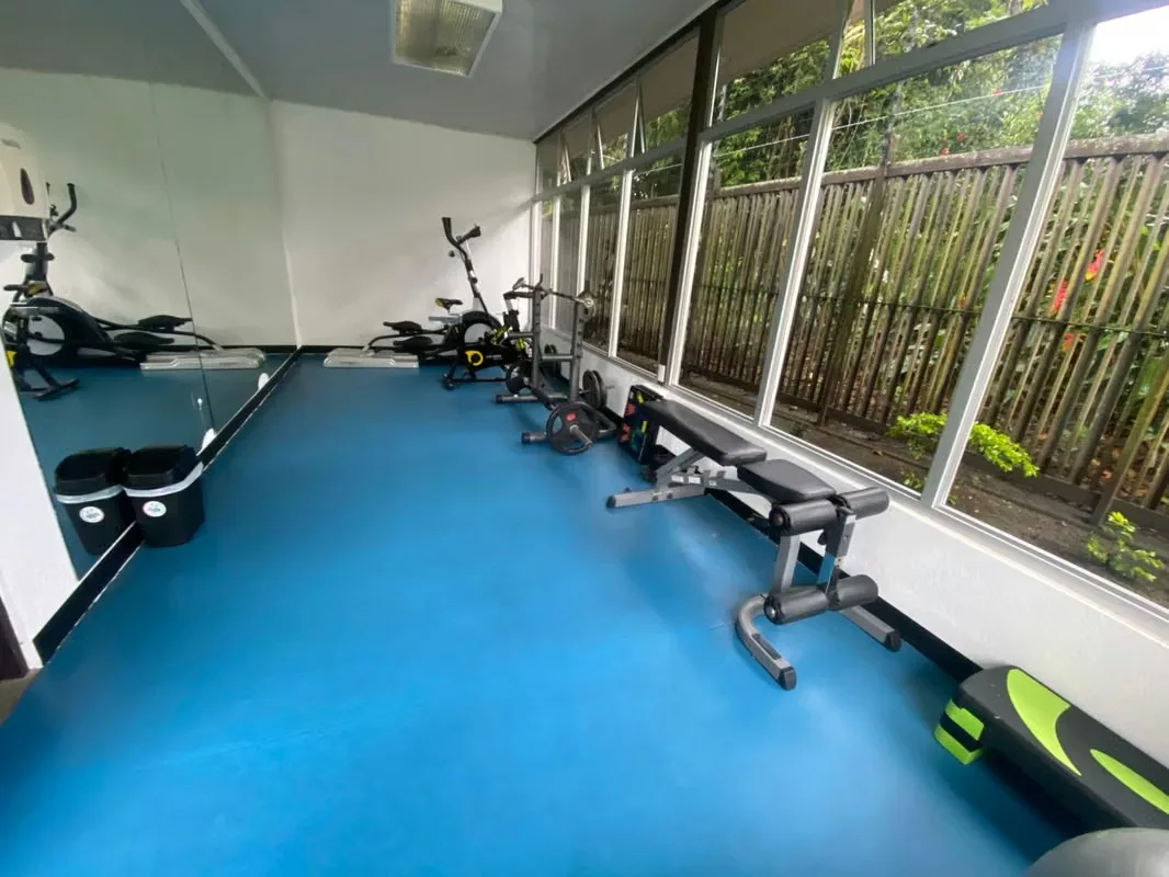 Se alquila hermoso apartamento ubicado en el Condominio La Floresta, un residencial muy seguro, exclusivo y con ambiente familiar. La propiedad destaca por sus buenos espacios, acabados ... — photo 3