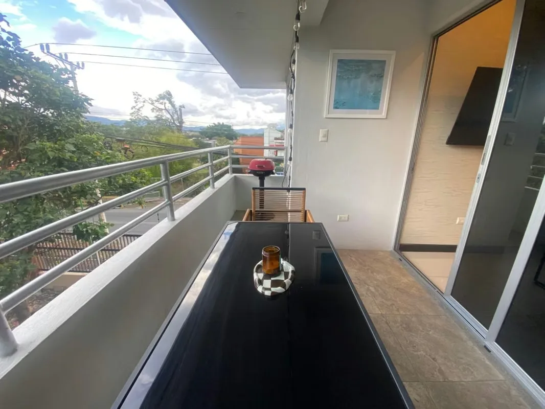 Se alquila hermoso apartamento ubicado en el Condominio La Floresta, un residencial muy seguro, exclusivo y con ambiente familiar. La propiedad destaca por sus buenos espacios, acabados ... — photo 4