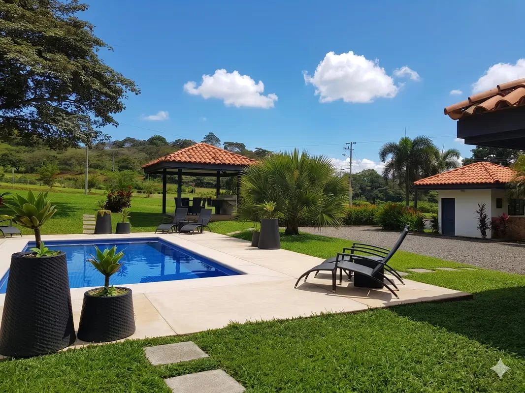 Discover Valle Escondido, an exclusive residential community of only 100 lots spread across 70,000 m². Surrounded by rolling hills and plains, it is perfectly designed for those ... — photo 3
