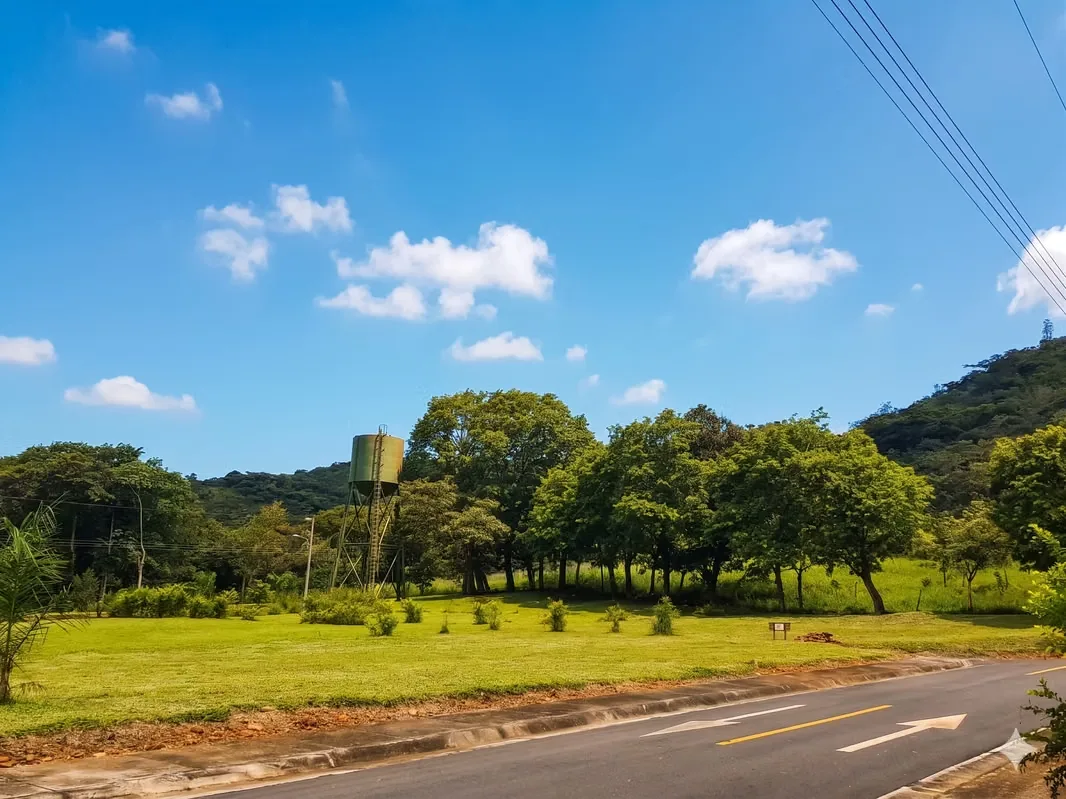 Discover Valle Escondido, an exclusive residential community of only 100 lots spread across 70,000 m². Surrounded by rolling hills and plains, it is perfectly designed for those ... — photo 4